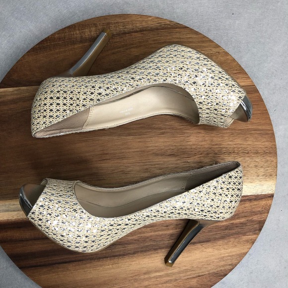 Coach and Four Quillan Open Peep Toe Heel Champagne/Silver Sparkle Size 8.5 - Picture 4 of 8
